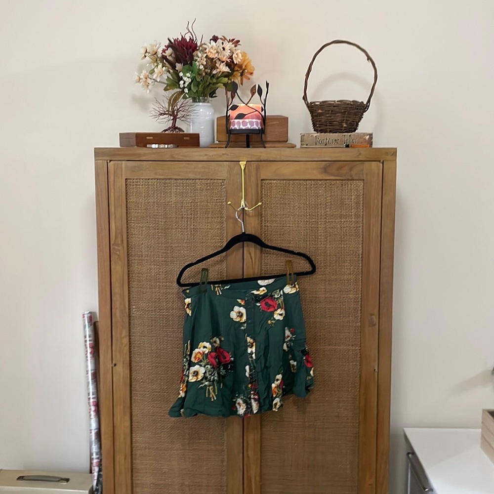 Green floral urban outfitters skirt